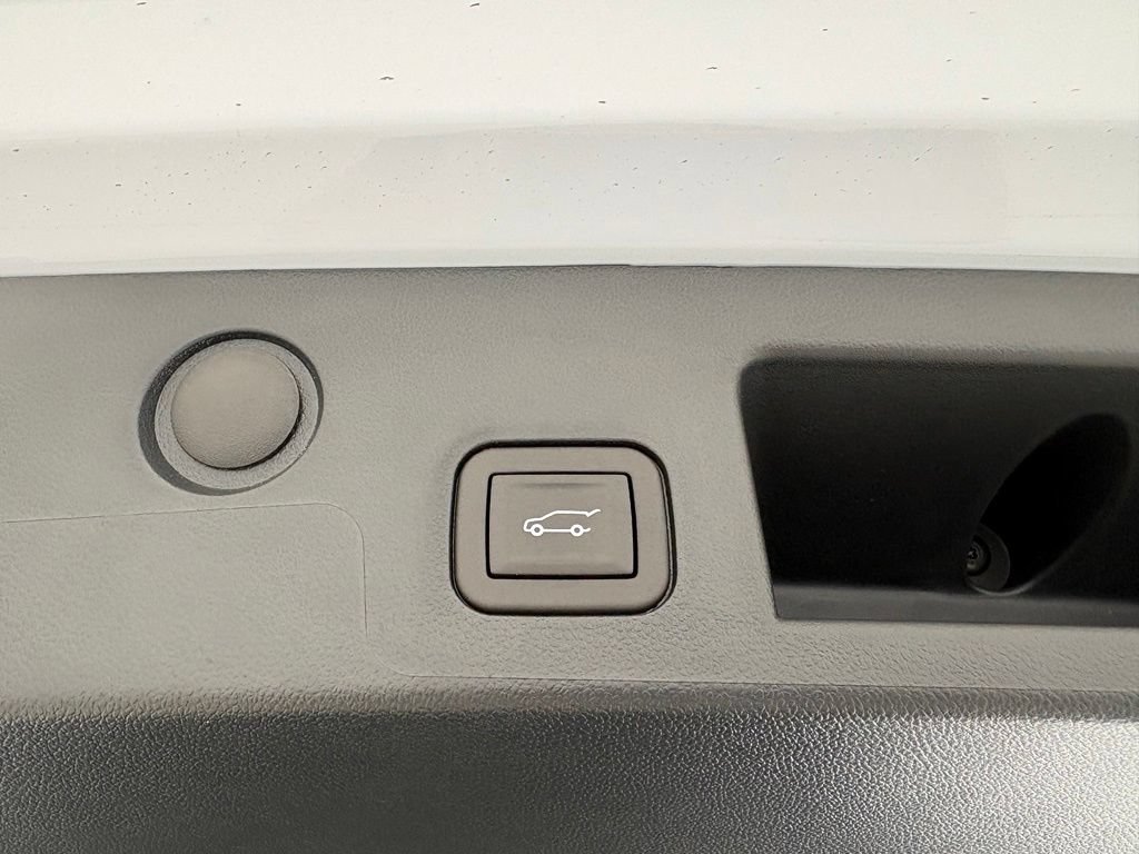 New 2027 Chevrolet Equinox RS w/ Safety and Technology Package FWD image 47