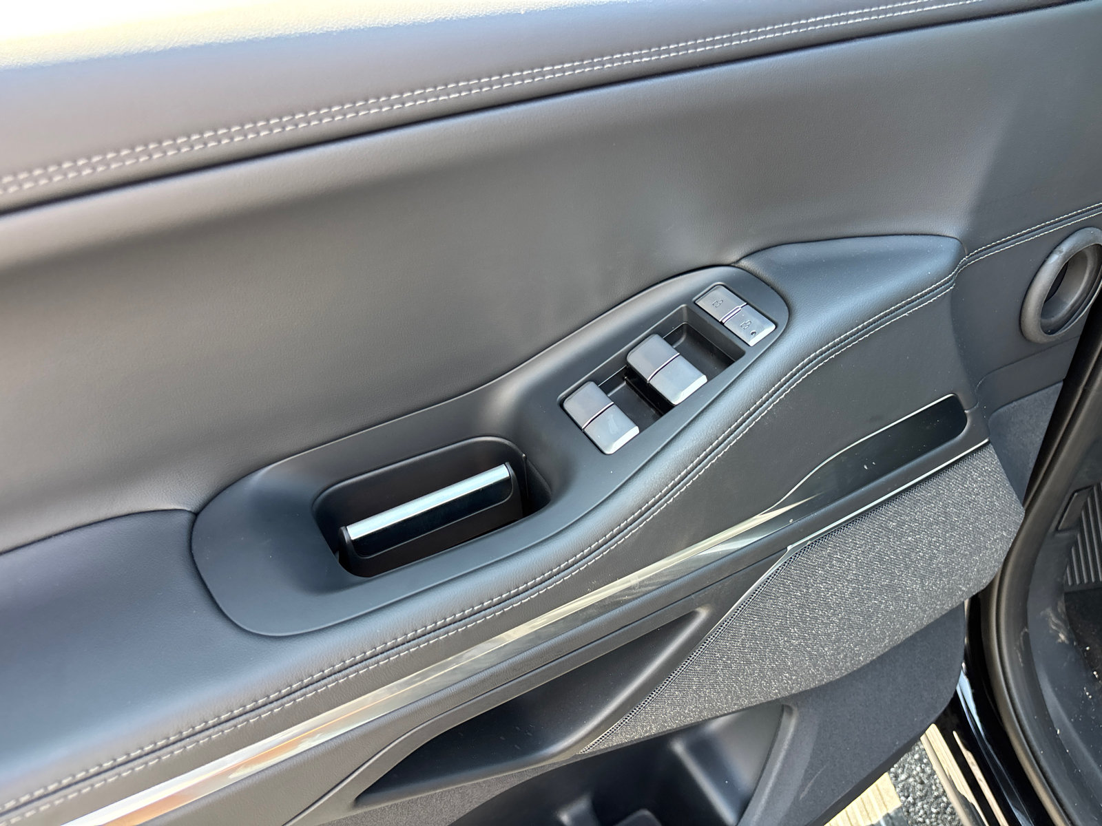 New 2026 Lincoln Navigator Reserve w/ Jet Appearance Package AWD/4WD image 12