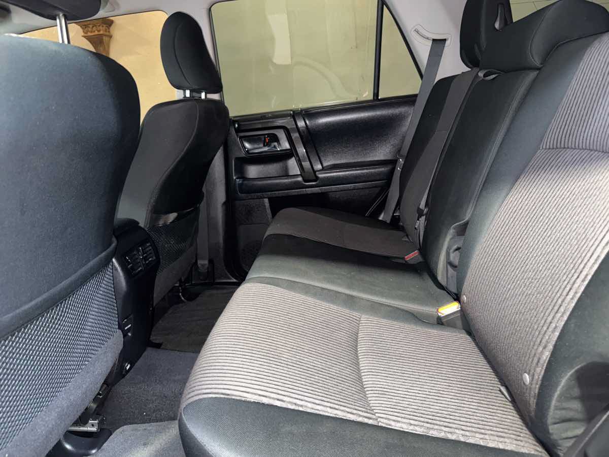 Used 2018 Toyota 4Runner TRD Off-Road AWD/4WD image 20