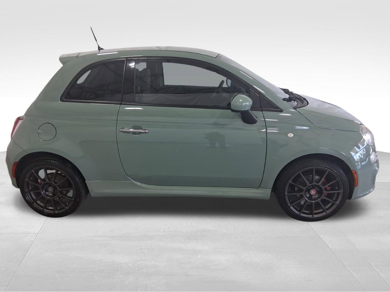 Used 2015 FIAT 500 Sport image 4