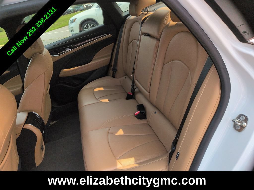 Used 2018 Buick LaCrosse Essence FWD image 17