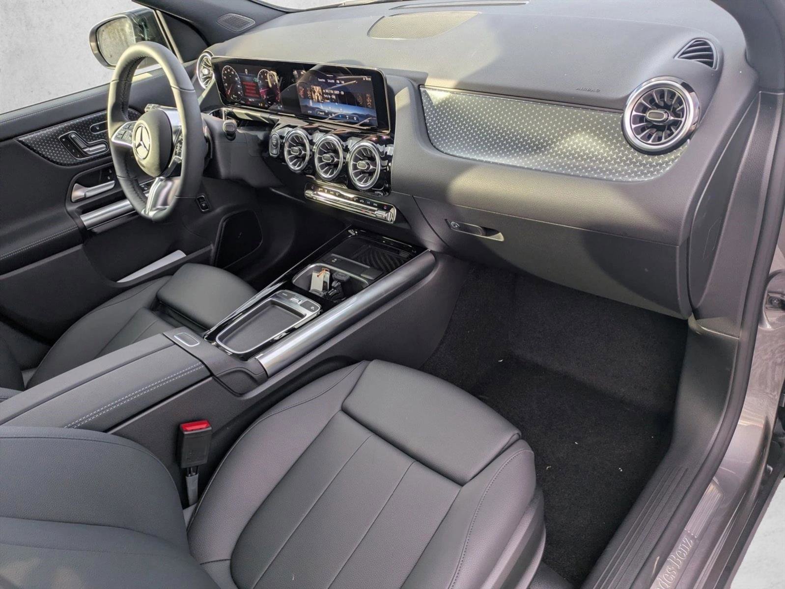 New 2026 Mercedes-Benz GLA 250 4MATIC image 24