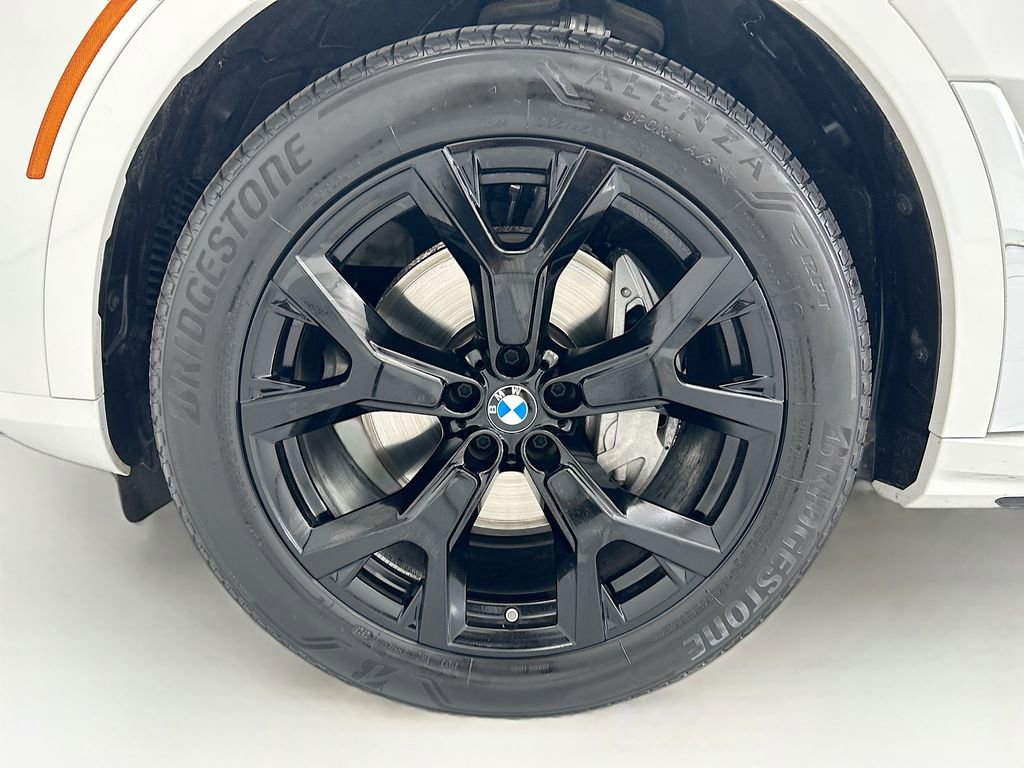 Used 2026 BMW X7 xDrive40i AWD/4WD image 29