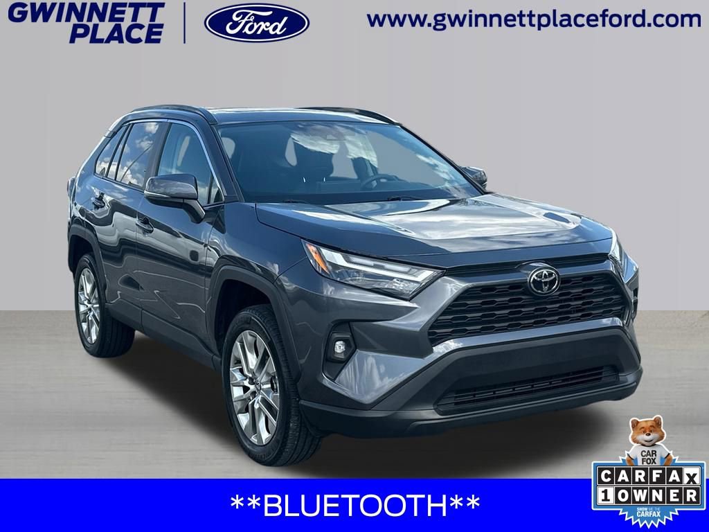 Used 2023 Toyota RAV4 XLE Premium image 3