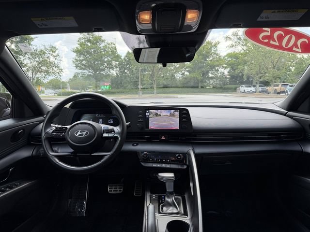 Used 2025 Hyundai Elantra Sport FWD image 33