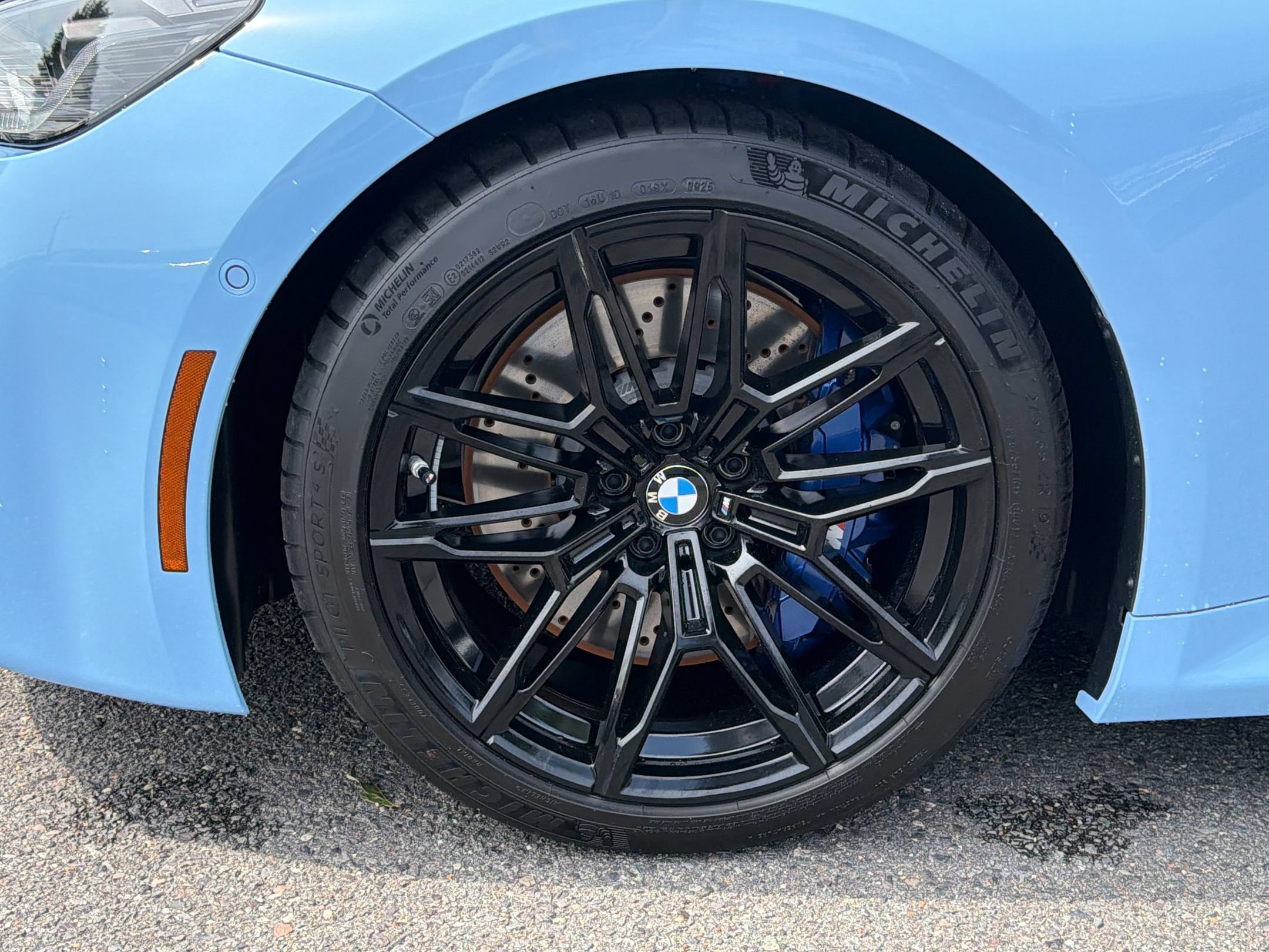 Used 2026 BMW M2 w/ Carbon Package RWD image 13