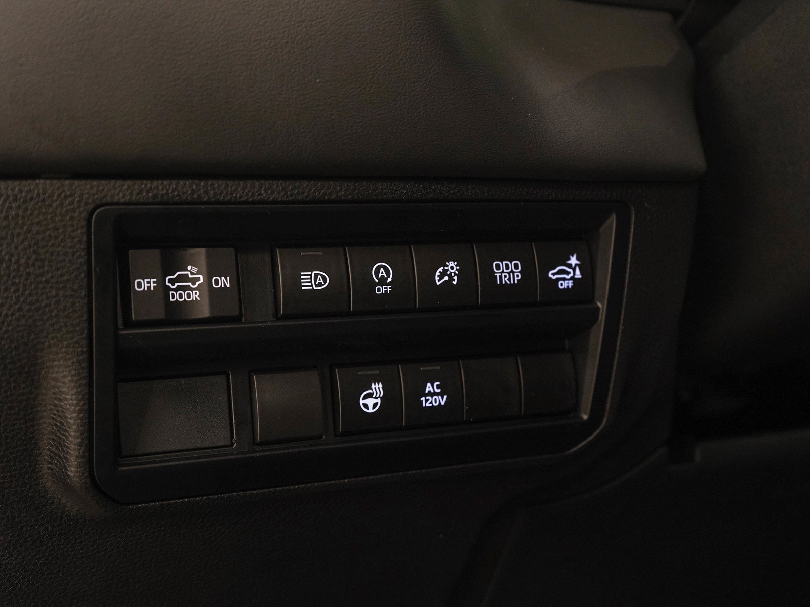 Used 2024 Toyota Tundra Platinum w/ TRD Off-Road Package AWD/4WD image 27