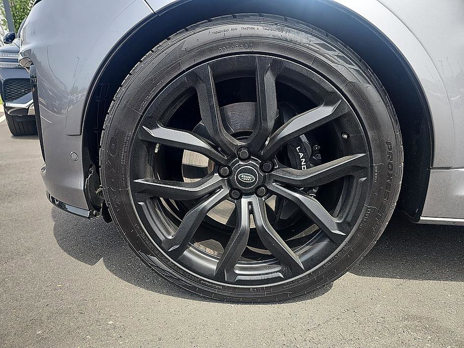 Used 2020 Land Rover Range Rover Sport SVR AWD/4WD image 10