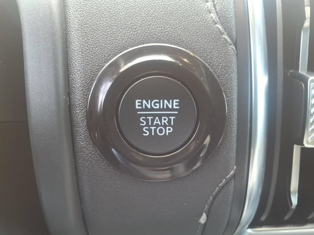Used 2025 Ford Expedition Max Platinum AWD/4WD image 30
