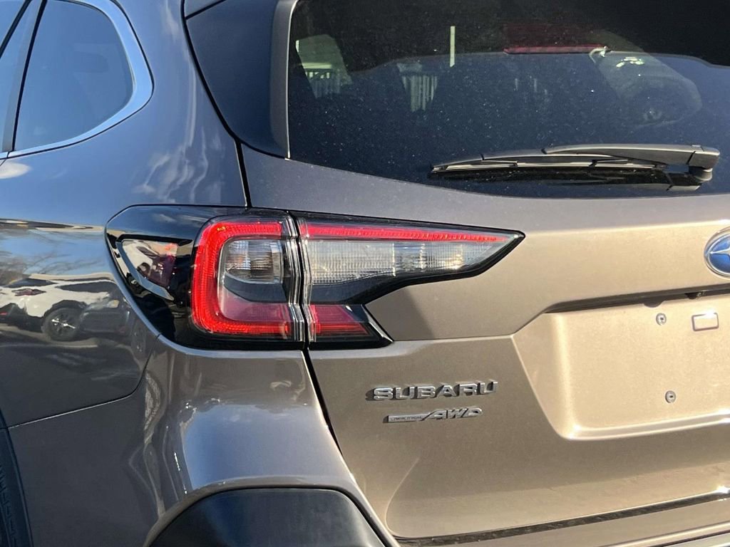 Certified 2022 Subaru Outback Premium image 8