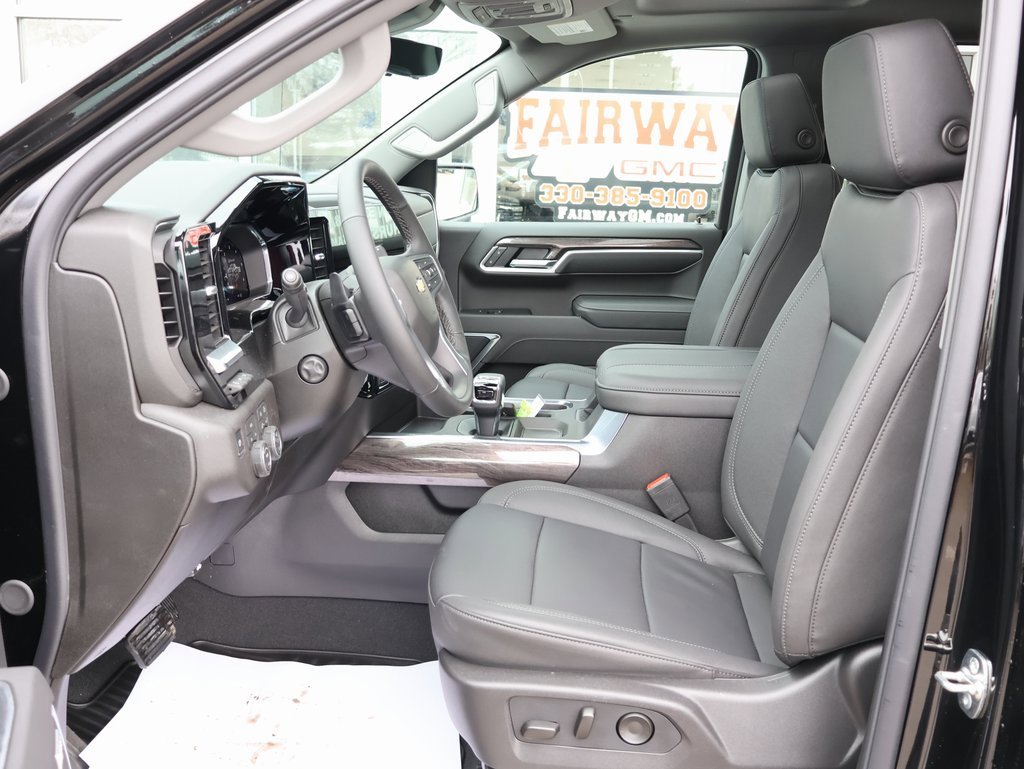 New 2026 Chevrolet Silverado 1500 LTZ w/ LTZ Premium Package image 14