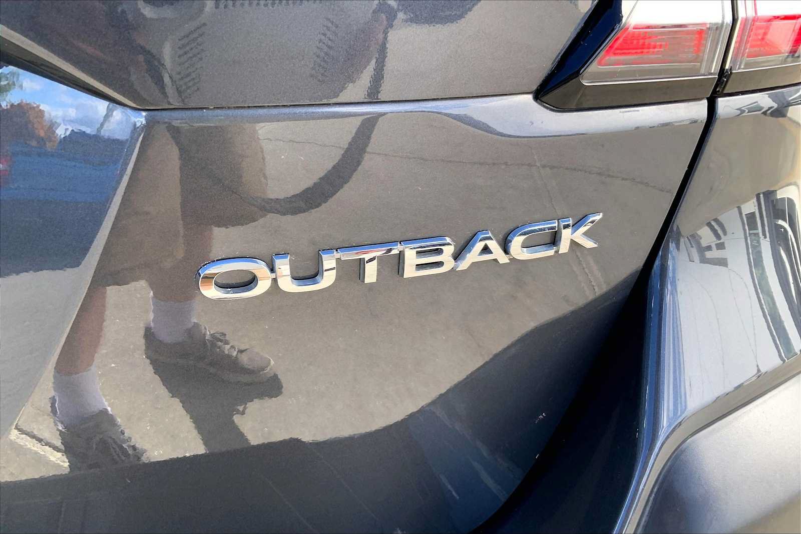Used 2024 Subaru Outback Premium AWD/4WD image 10