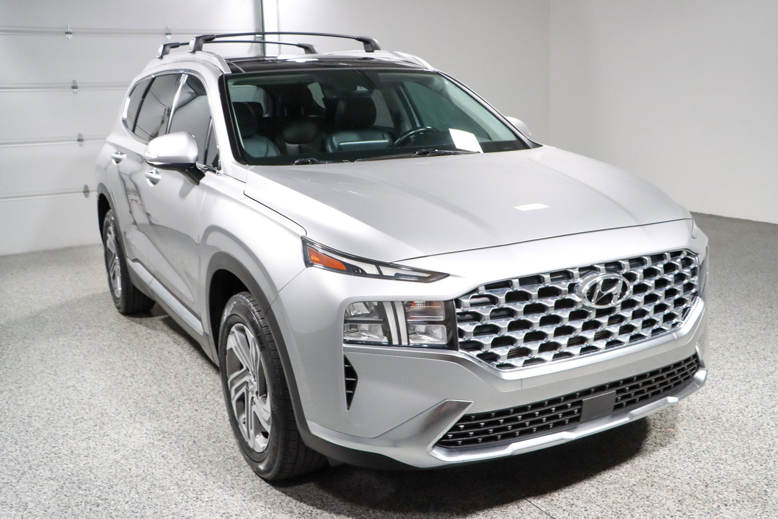 Used 2022 Hyundai Santa Fe SEL w/ Convenience + Premium Package FWD image 5