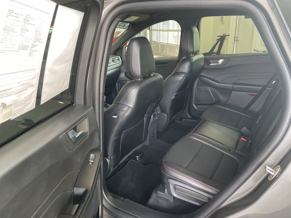 Used 2025 Ford Escape ST-Line image 11