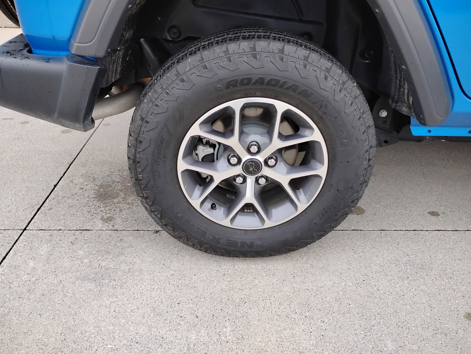 Used 2024 Jeep Wrangler Sport S image 23