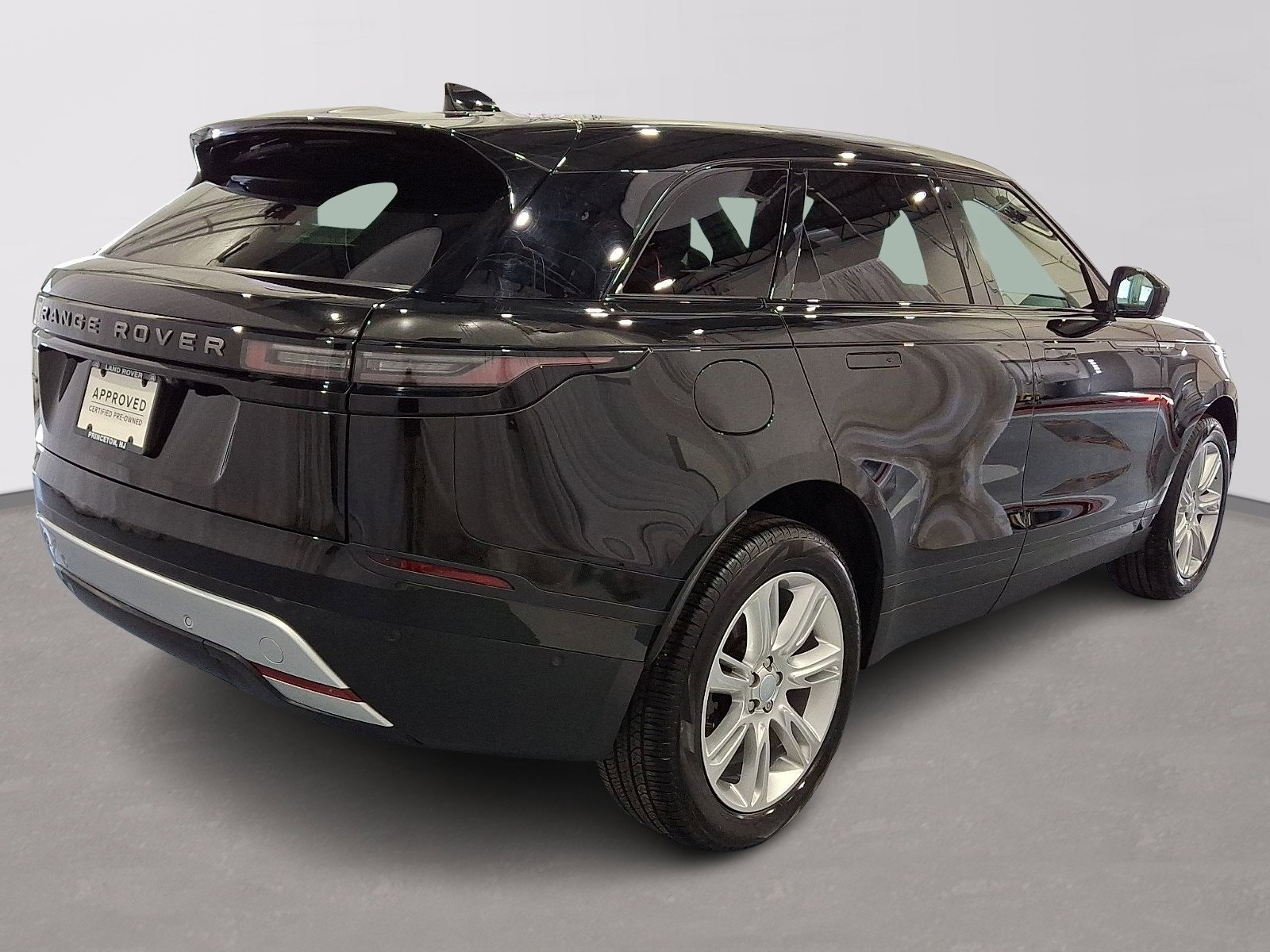Used 2026 Land Rover Range Rover Velar S image 4