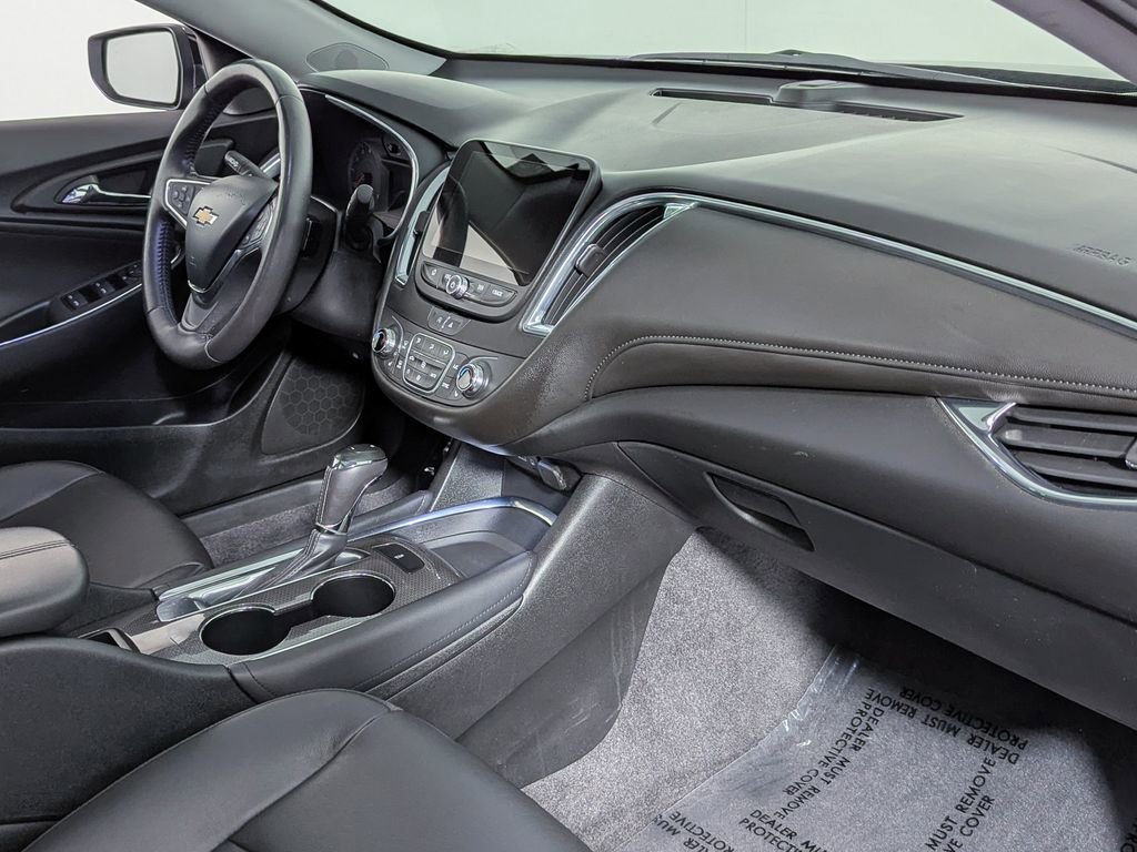 Used 2020 Chevrolet Malibu LT w/ Leather Package FWD image 31