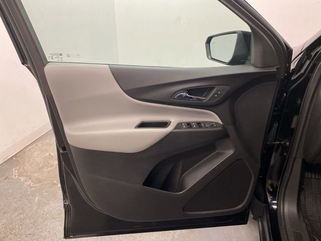 Used 2024 Chevrolet Equinox LS w/ LS Convenience Package image 18
