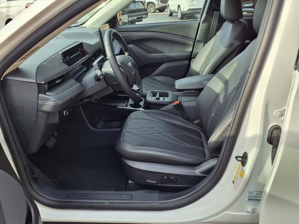 Used 2025 Ford Mustang Mach-E Select image 15