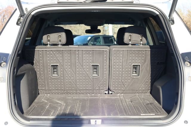 Used 2020 Chevrolet Equinox LT w/ Driver Convenience Package image 26