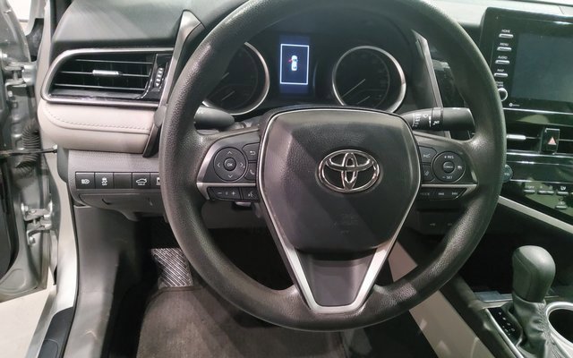 Used 2023 Toyota Camry LE image 19