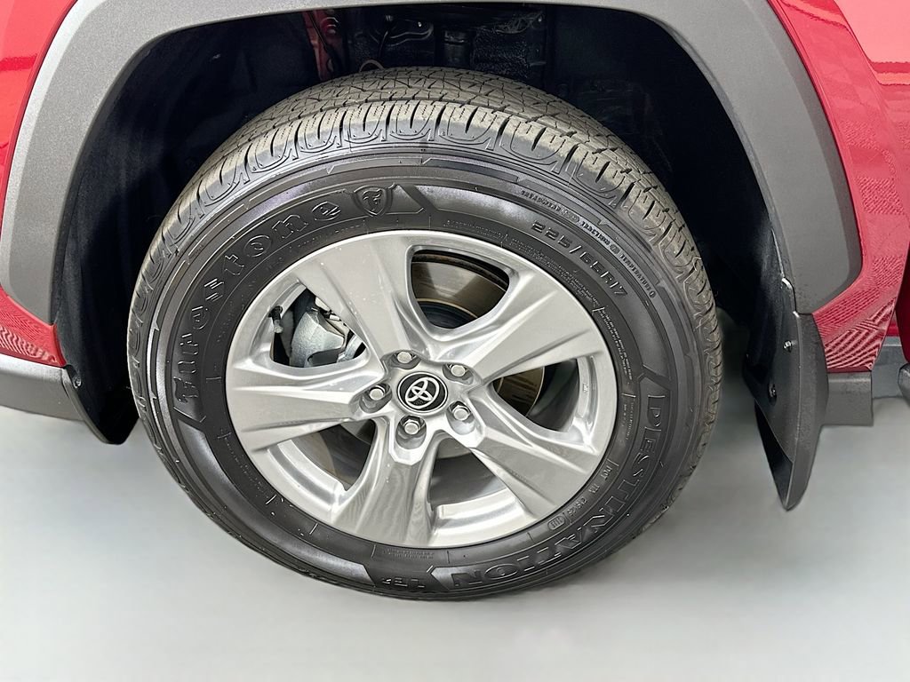 Certified 2025 Toyota RAV4 XLE w/ Convenience Package FWD image 32