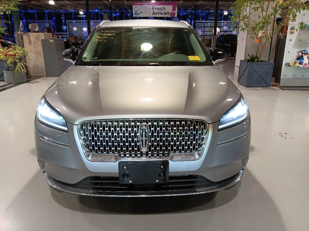 Used 2022 Lincoln Corsair AWD w/ Equipment Group 101A image 3