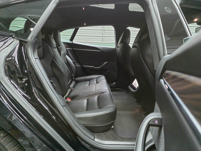 Used 2022 Tesla Model S AWD/4WD image 16