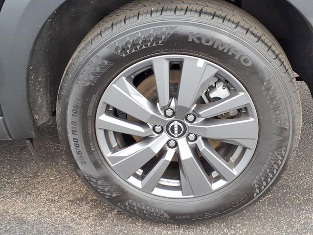 Used 2025 Nissan Pathfinder SV AWD/4WD image 23