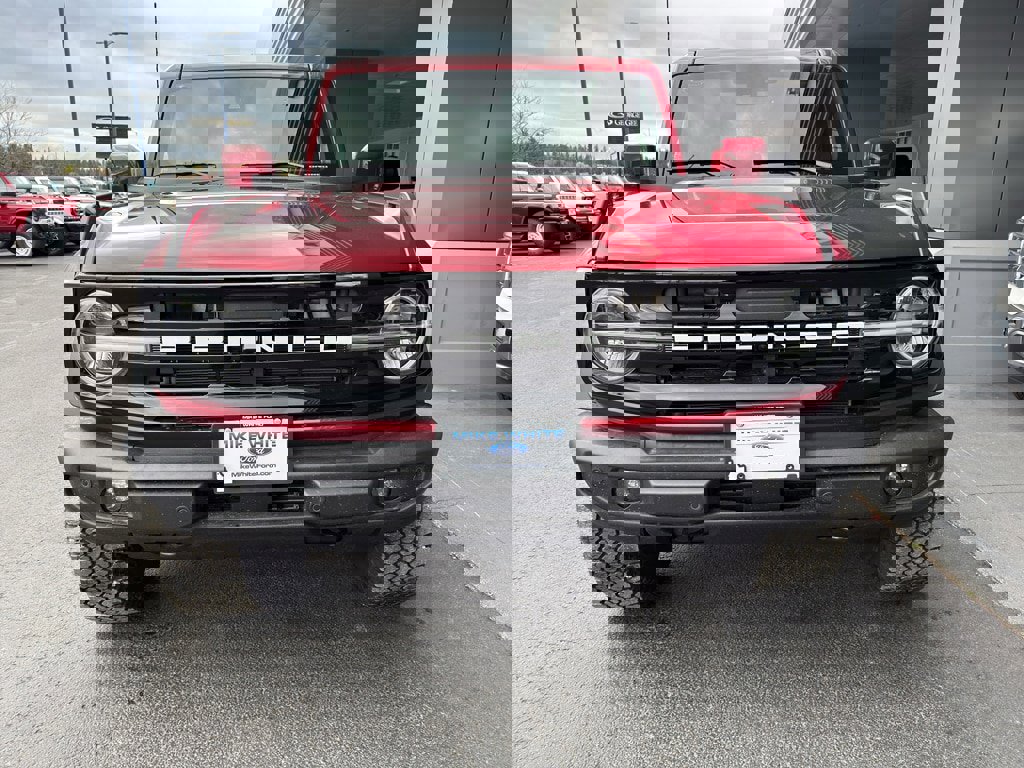 New 2026 Ford Bronco Outer Banks w/ Sasquatch Package image 2