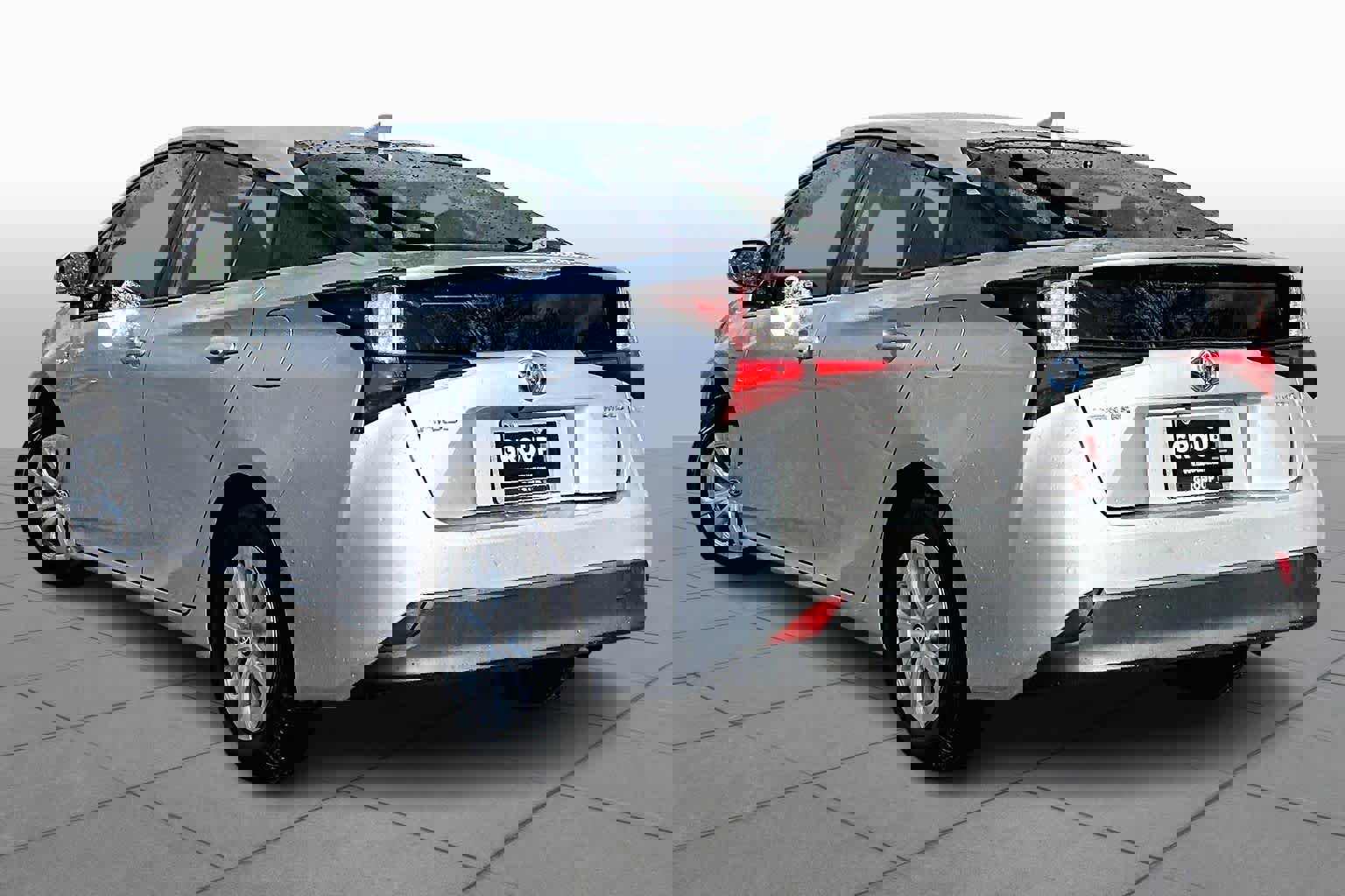 Used 2019 Toyota Prius LE w/ Carpet Mat Package image 11