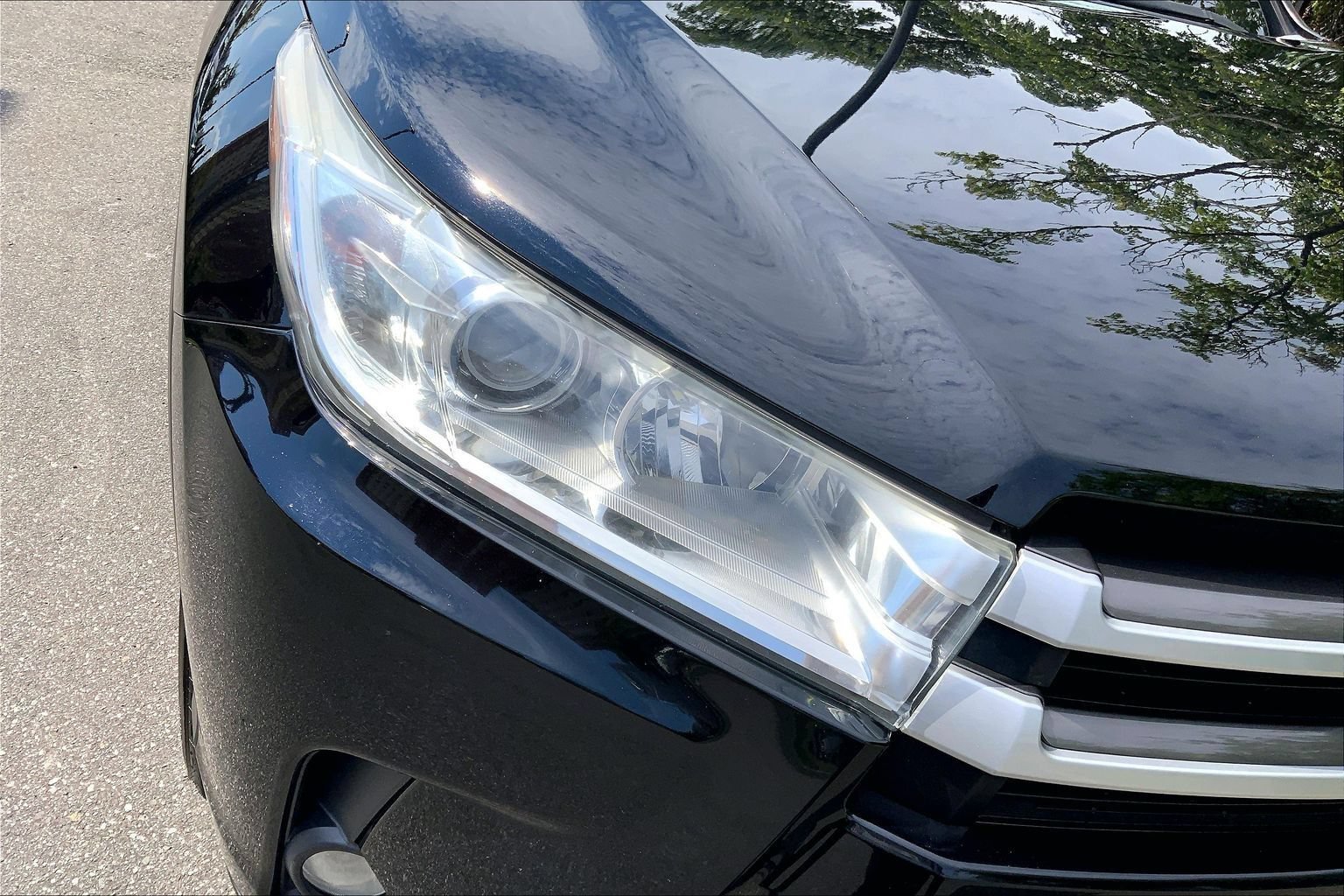 Used 2019 Toyota Highlander XLE AWD/4WD image 27