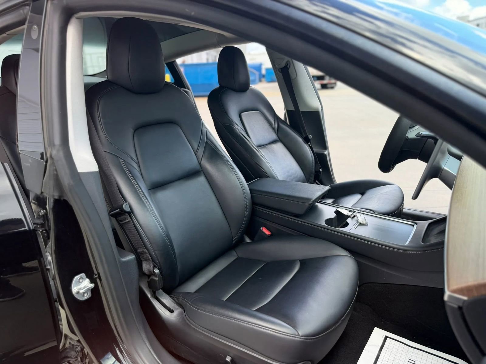 Used 2022 Tesla Model 3 Standard Range image 23