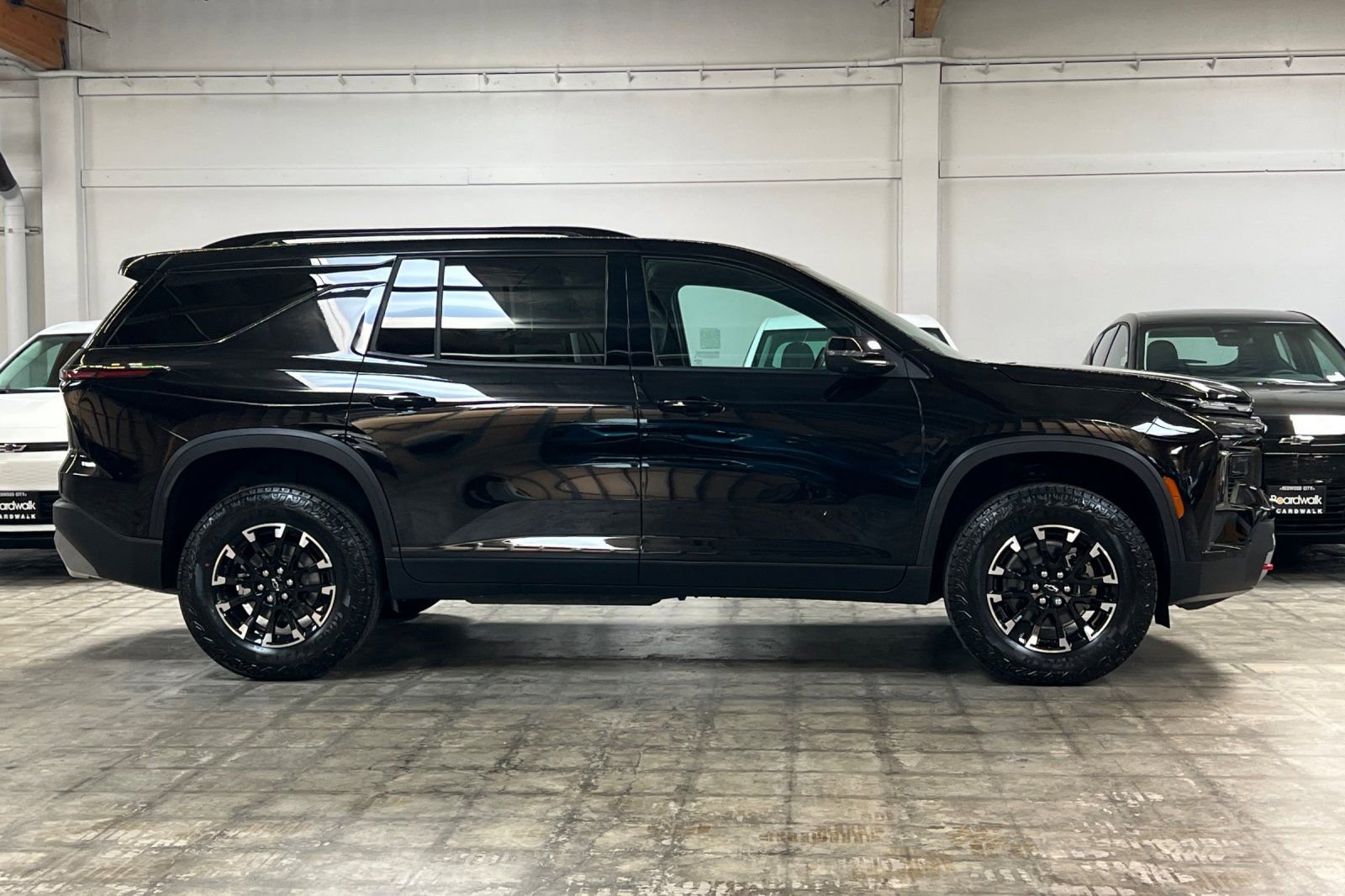 New 2026 Chevrolet Traverse Z71 w/ Enhanced Driving Package AWD/4WD image 3