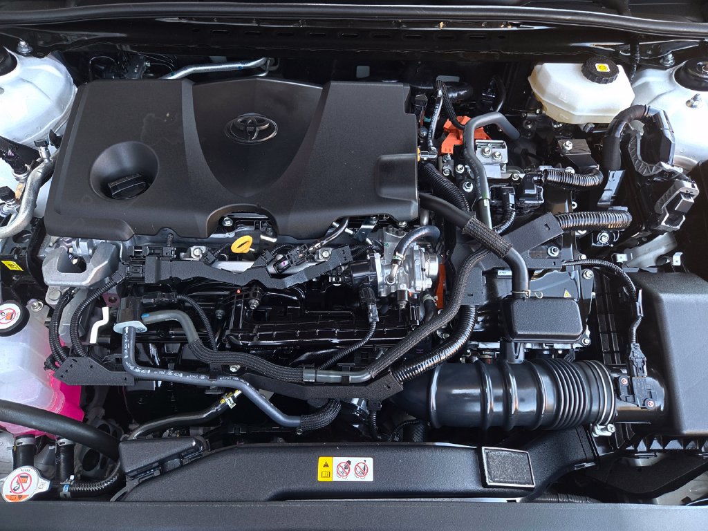 Used 2025 Toyota Camry LE FWD image 26