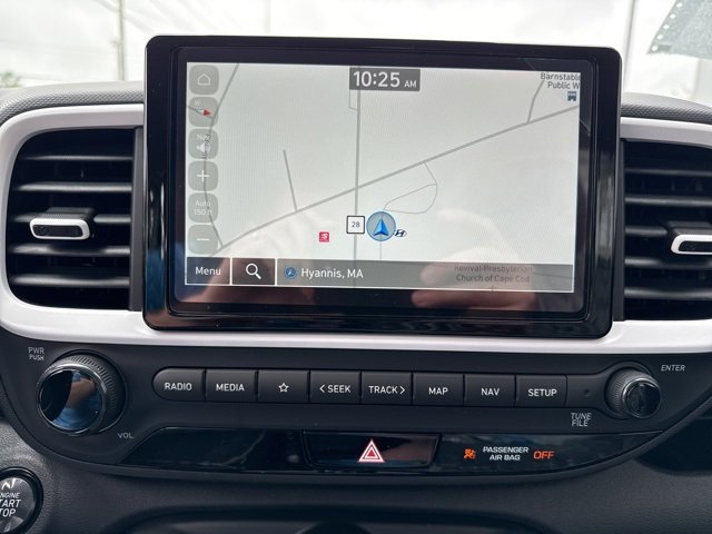 Used 2025 Hyundai Venue Limited image 29