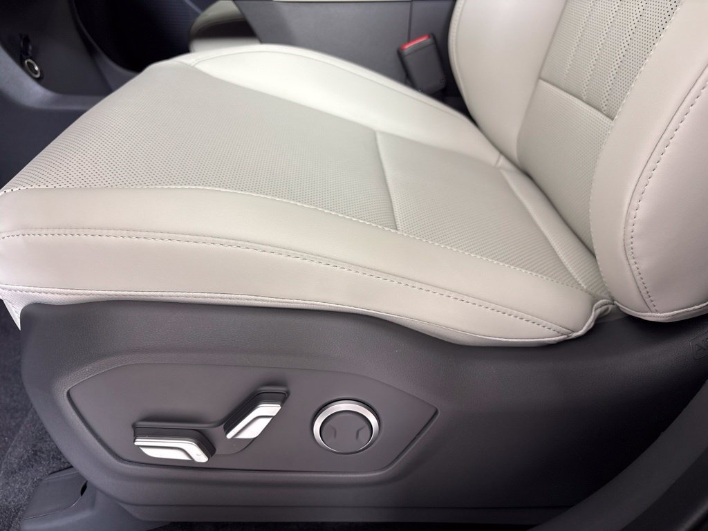 New 2027 Hyundai Santa Fe SEL FWD image 15