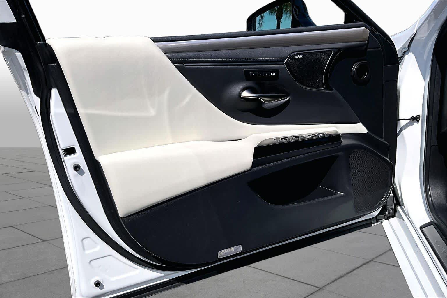 Certified 2024 Lexus ES 350 F Sport w/ Accessory Package (Z1) FWD image 20