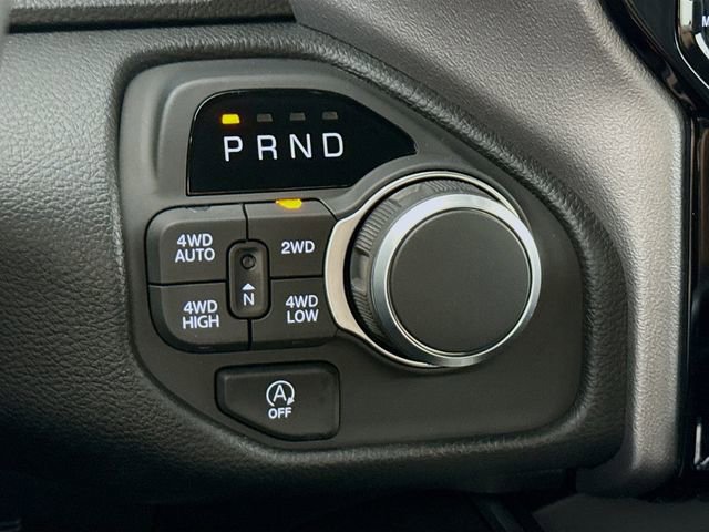 New 2026 RAM 1500 4x4 Crew Cab image 18