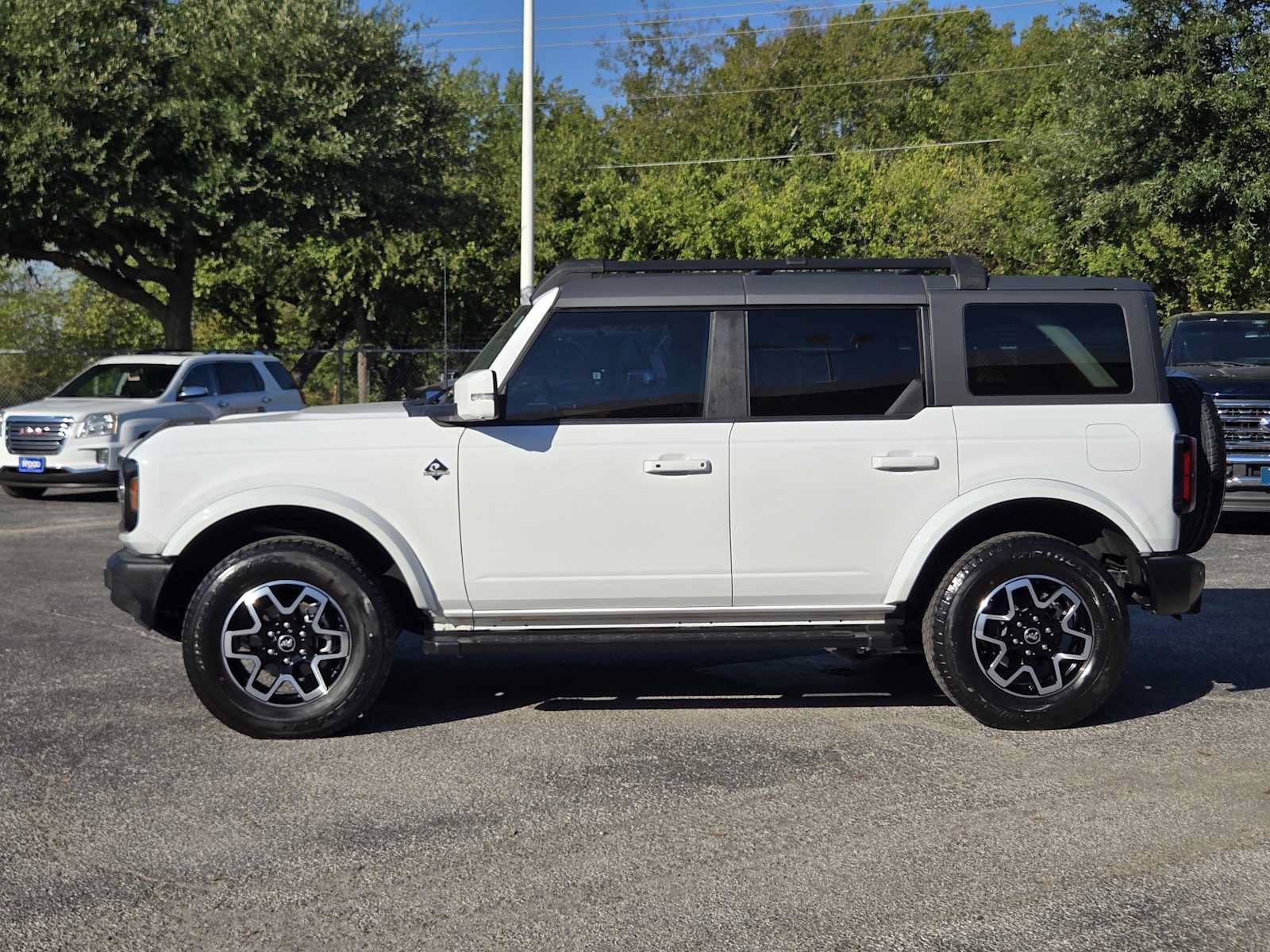 Used 2024 Ford Bronco Outer Banks AWD/4WD image 4
