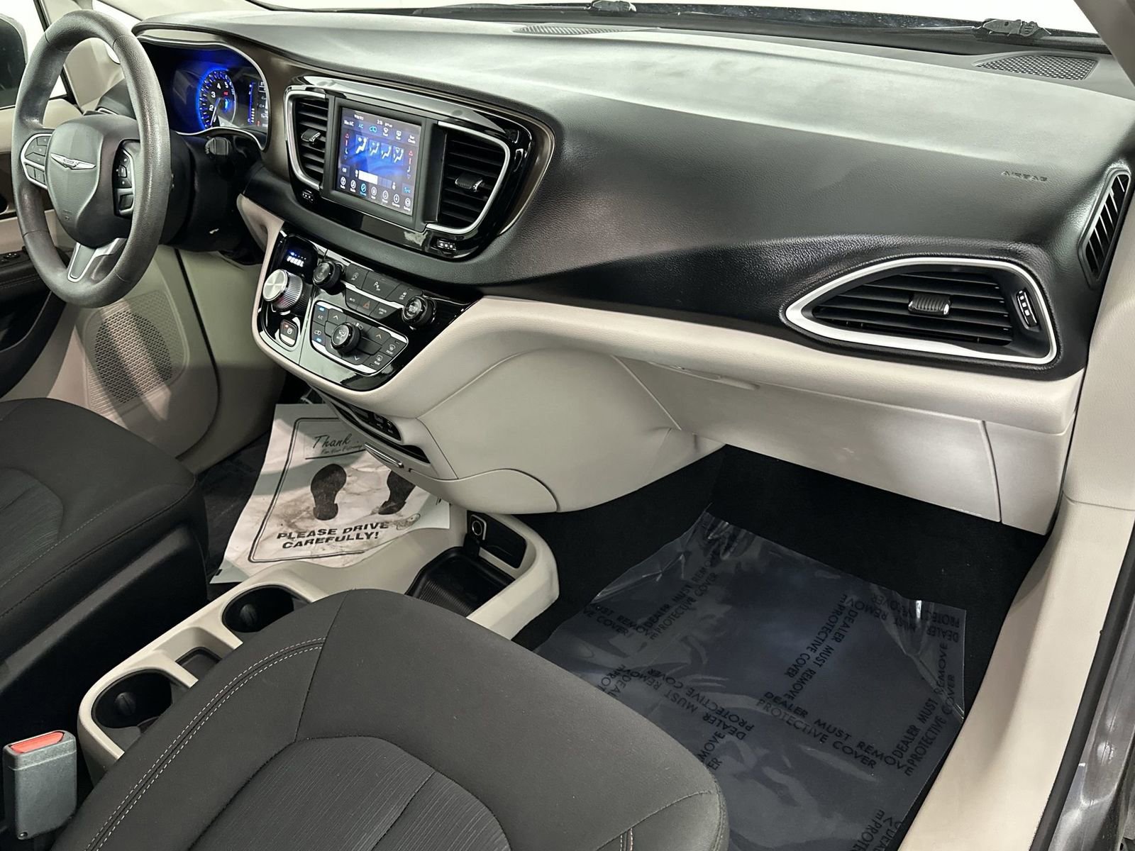 Used 2018 Chrysler Pacifica LX w/ Tire & Wheel Group image 36