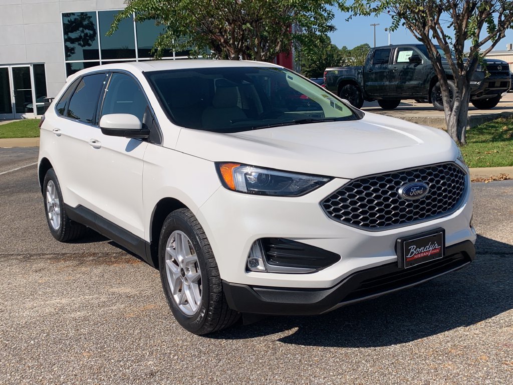 Used 2024 Ford Edge SEL w/ Convenience Package