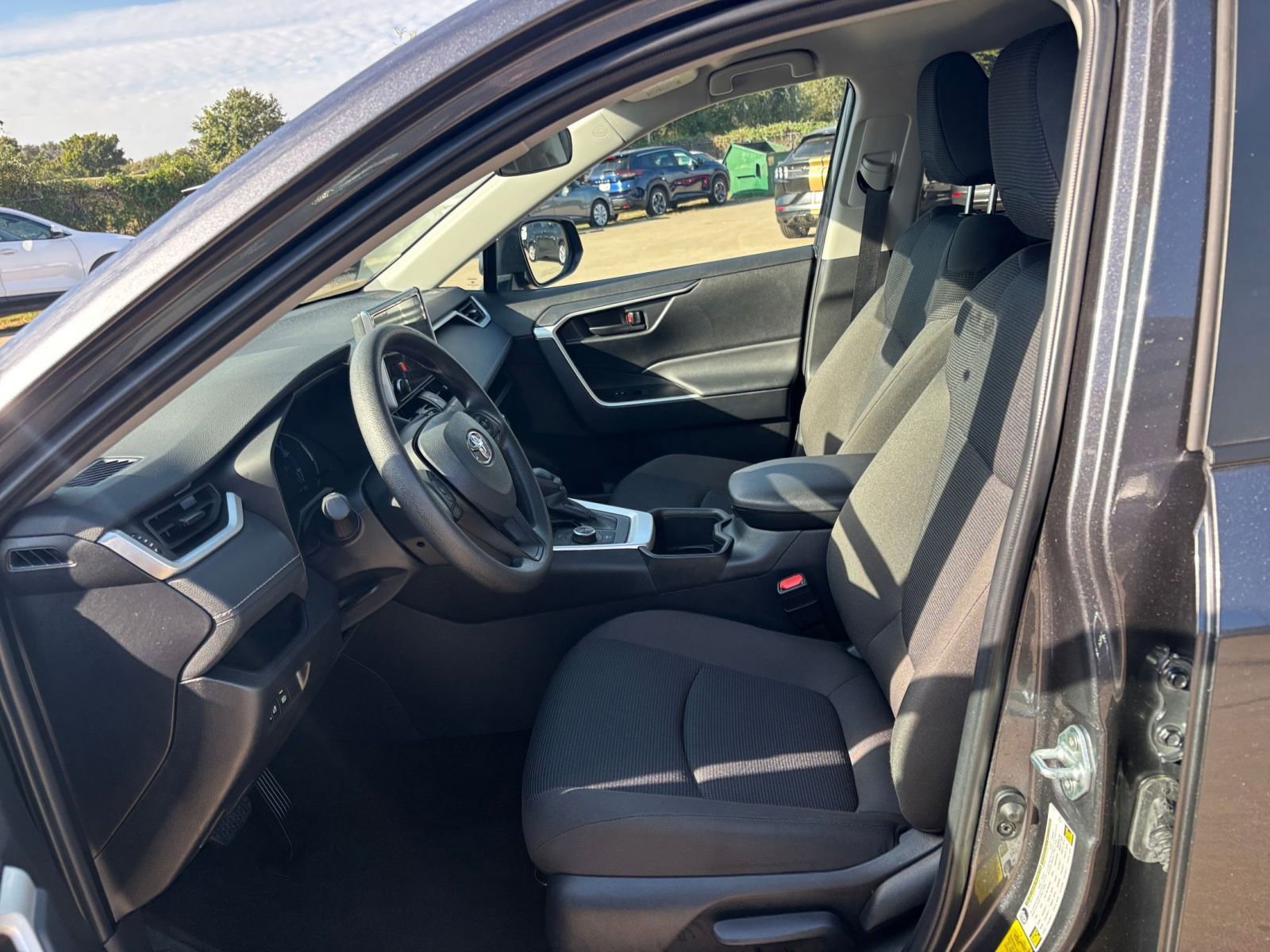 Used 2025 Toyota RAV4 LE image 25