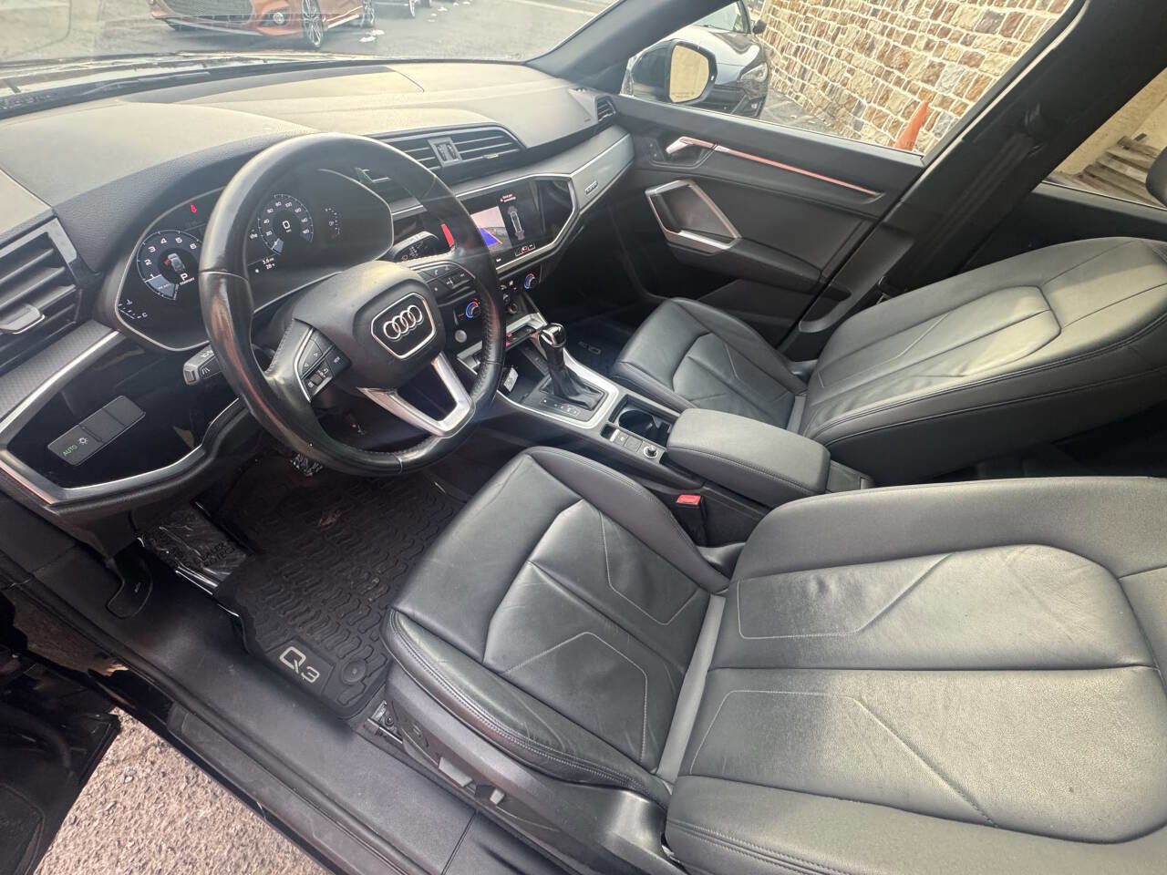 Used 2020 Audi Q3 2.0T Premium w/ Convenience Package image 31
