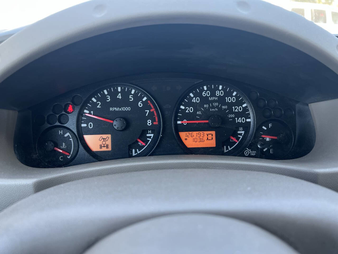 Used 2011 Nissan Frontier SV image 13