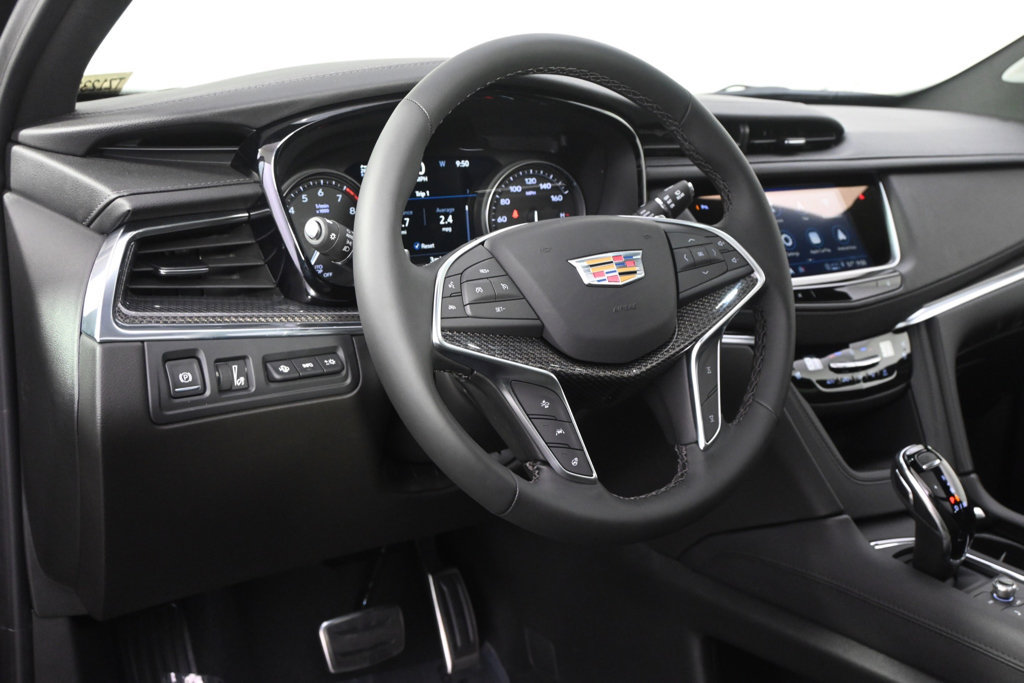 New 2026 Cadillac XT5 Sportv w/ LPO, Onyx Lite Package AWD/4WD image 12