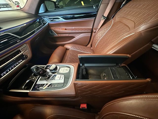 Used 2020 BMW ALPINA B7 xDrive w/ Luxury Rear Seating Package image 25