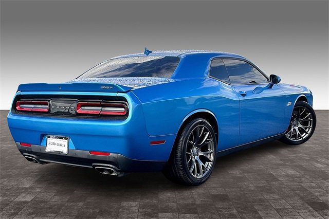 Used 2015 Dodge Challenger SRT image 2