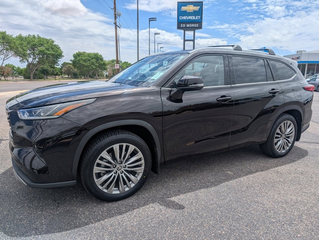 Used 2022 Toyota Highlander Platinum