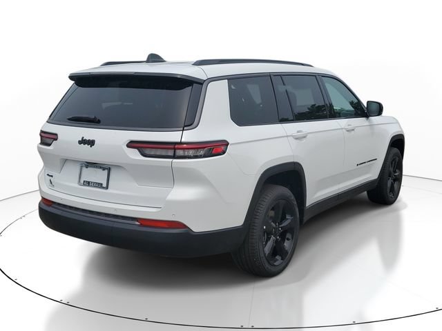 New 2026 Jeep Grand Cherokee L Limited w/ Limited Altitude Package AWD/4WD image 4